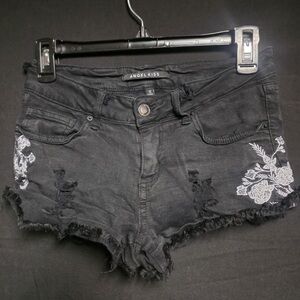 🖤🤍Angel Kiss Distressed Shorts